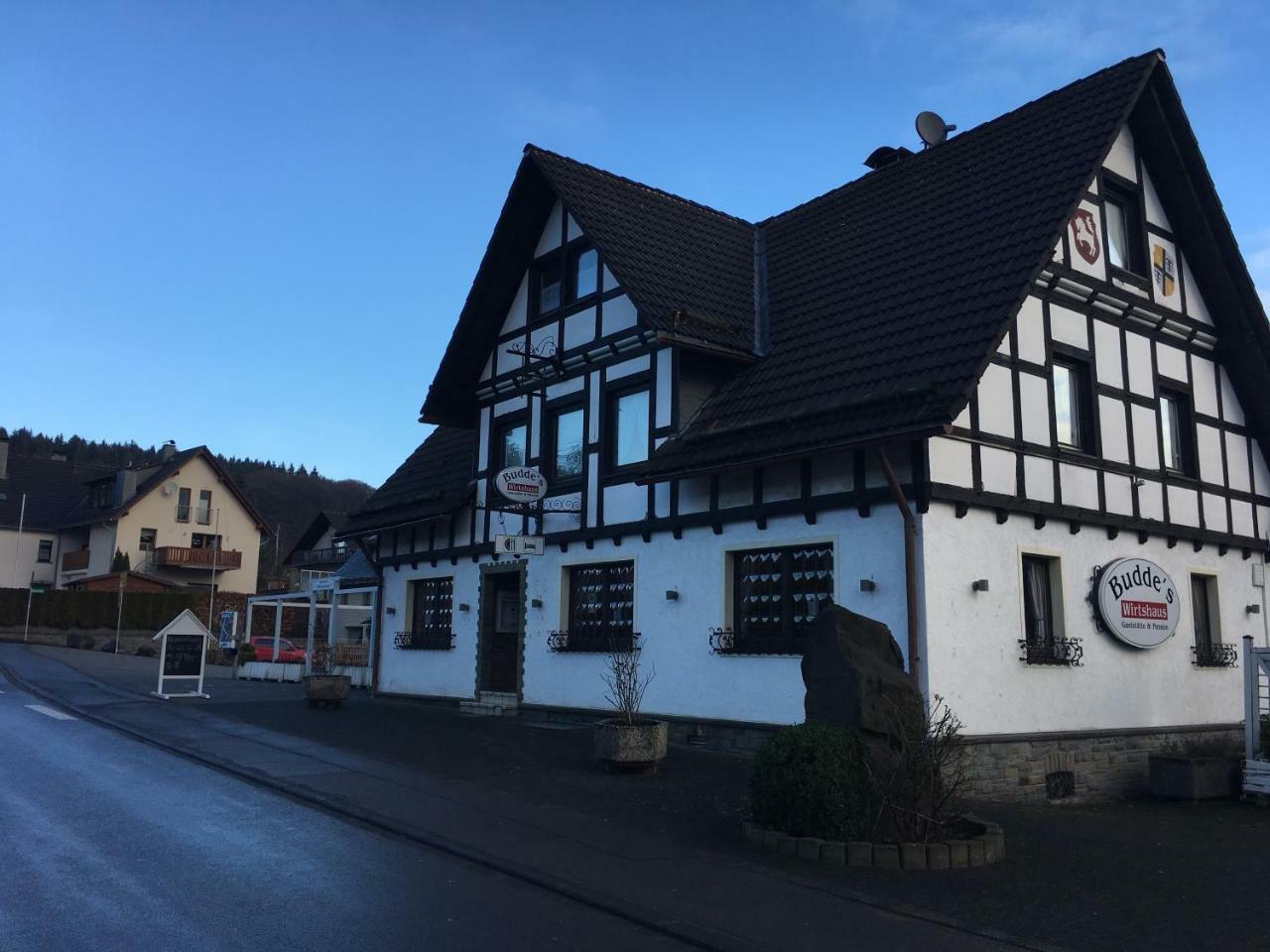 Buddes Wirtshaus Drolshagen Bagian luar foto